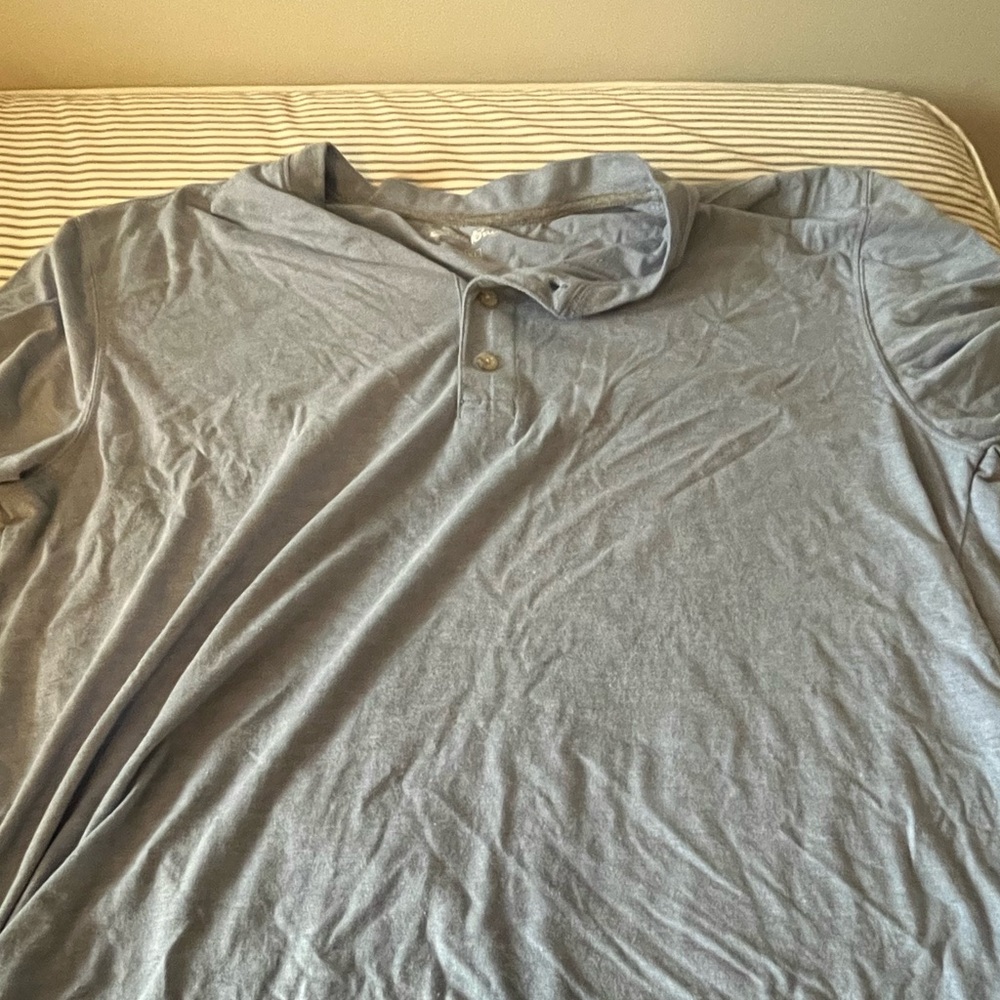 MENS-HENLEY/COLLARED T SHIRT - XL - SLIGHTLY WORN - LIGHT BLUE